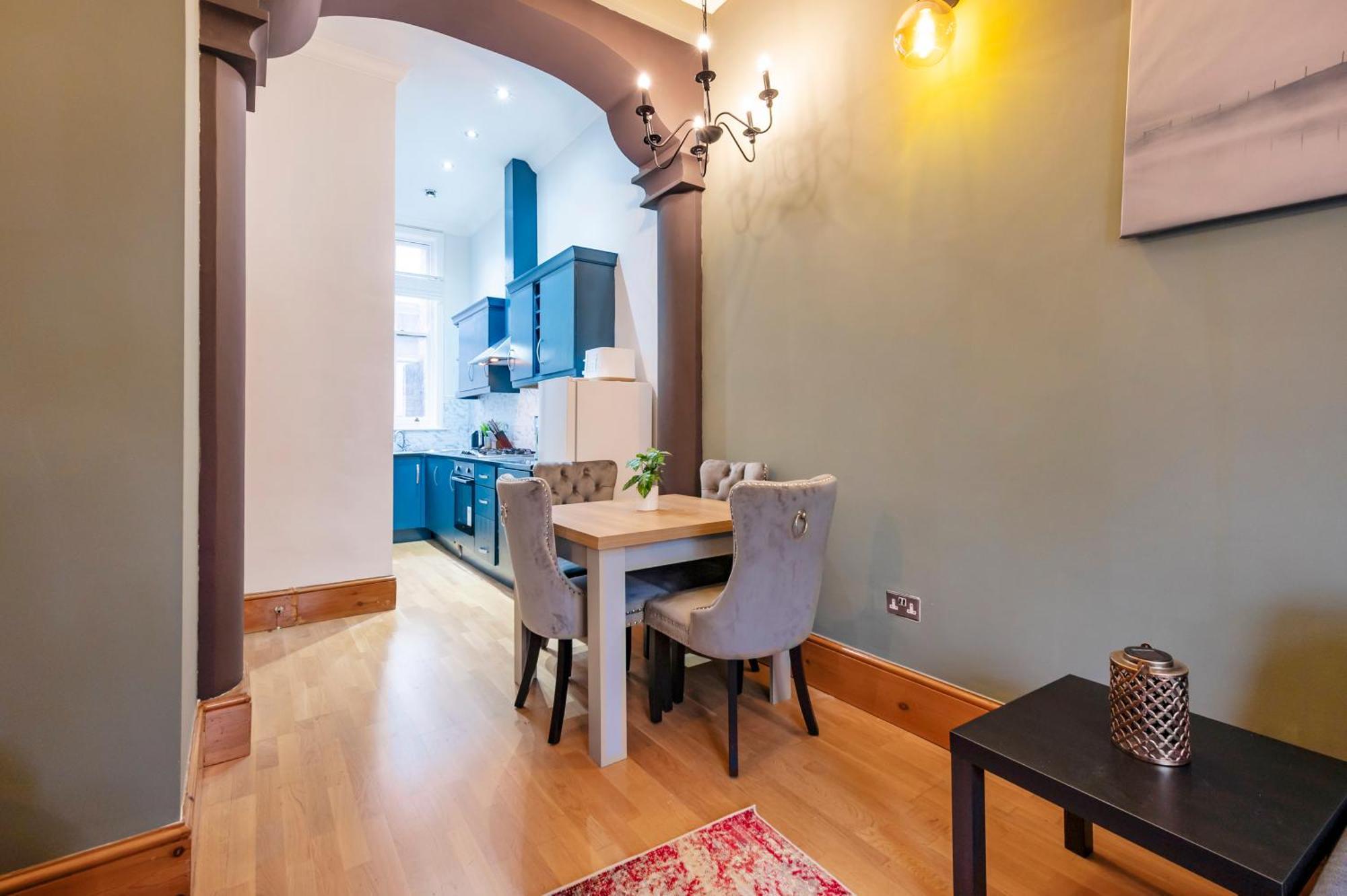 2 Bedroom In Center Of Лондон Екстер'єр фото